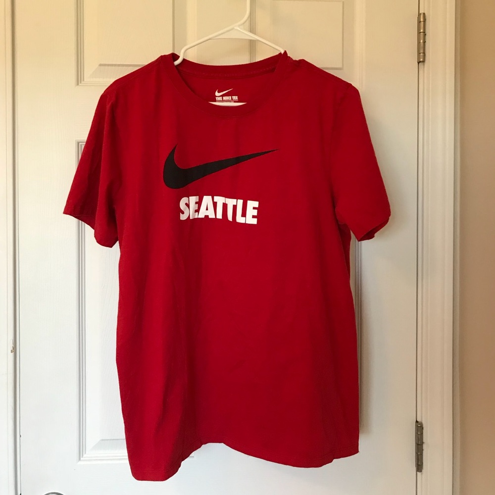 Nike tee